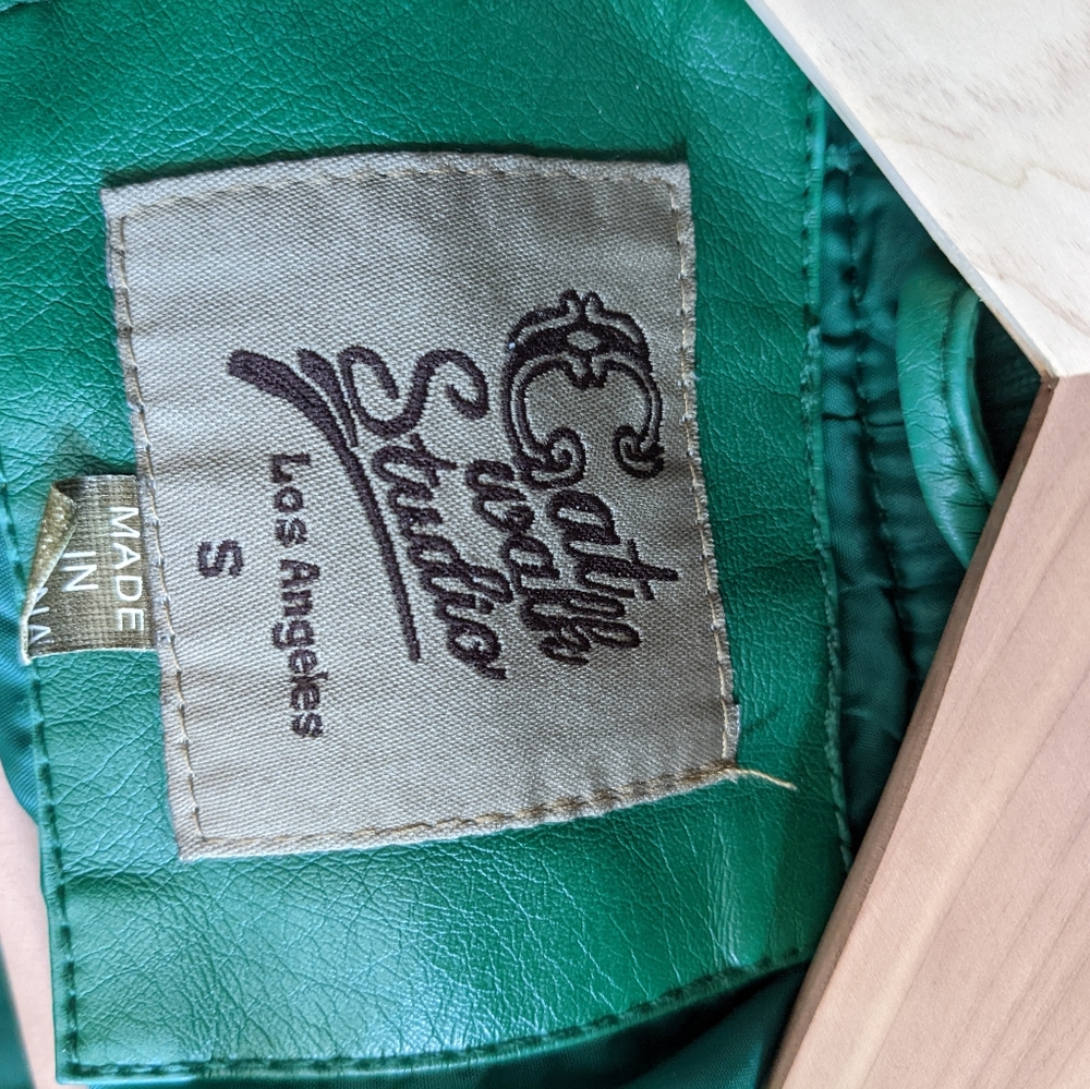 Jacket - Picture 3 of 4